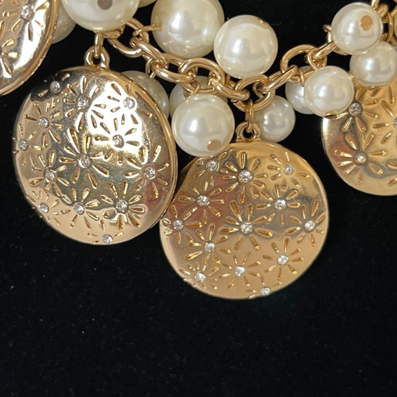 Statement Goldtone Necklace Medallions Chain Faux Pearls Crystals Erica Lyons - Picture 4 of 5